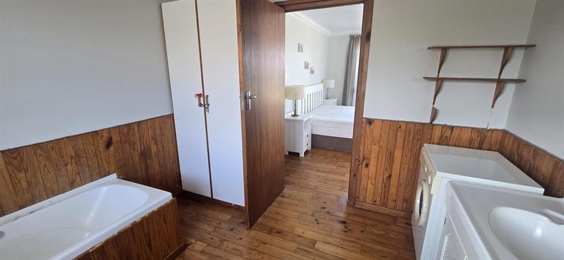 6 Bedroom Property for Sale in Reebok Western Cape